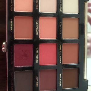 Too Faced Just Peachy Eyeshadow Palette